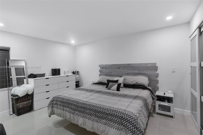 Building Photo - 4456 SW 136th Pl