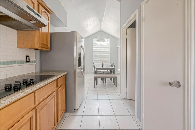 Building Photo - 9310 Corner Oaks Ln