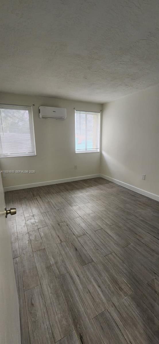 Building Photo - 1 NE 78th St