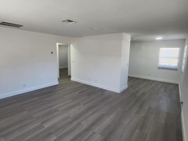 Building Photo - 1617 N J St