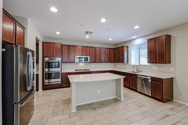 Building Photo - 12226 W Locust Ln