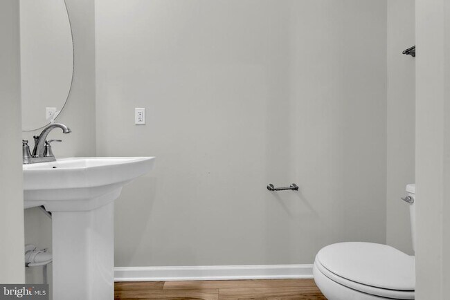 Building Photo - 1106 Overlook Wy