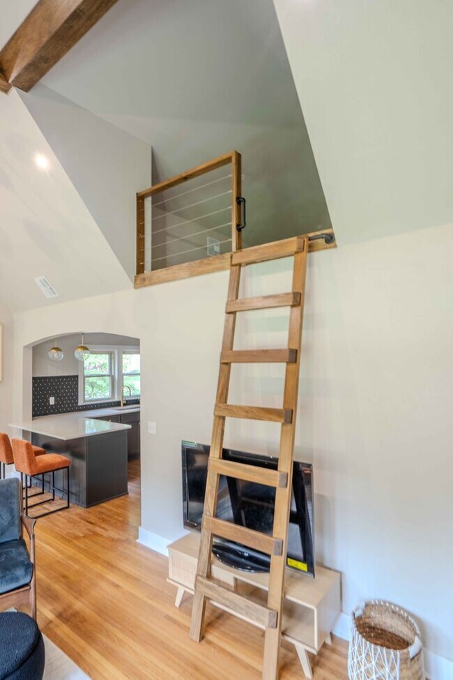 Building Photo - 4103 S Madison Pl