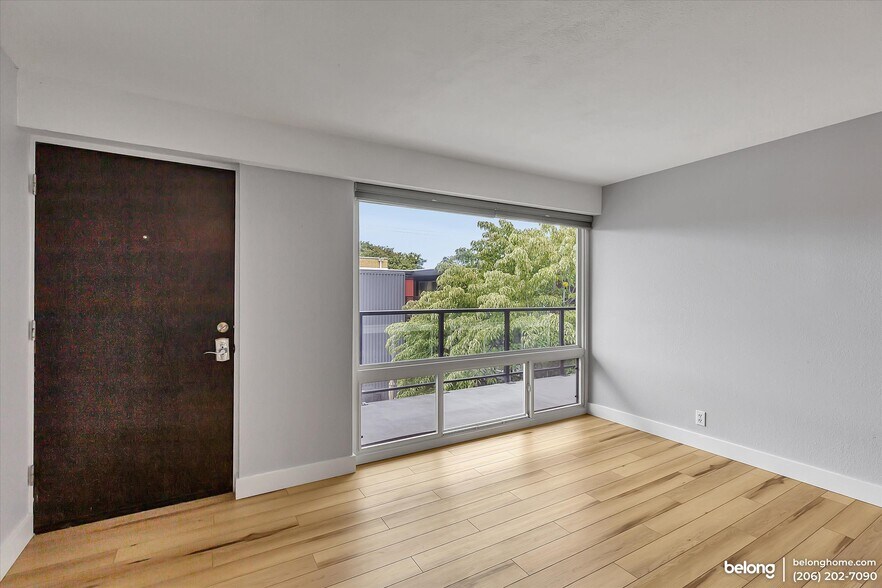 Building Photo - 752 Bellevue Ave E