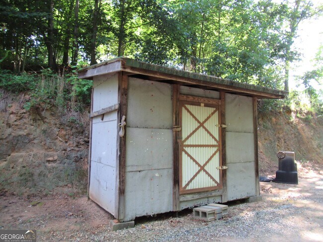 Building Photo - 500 J Mountain Dr