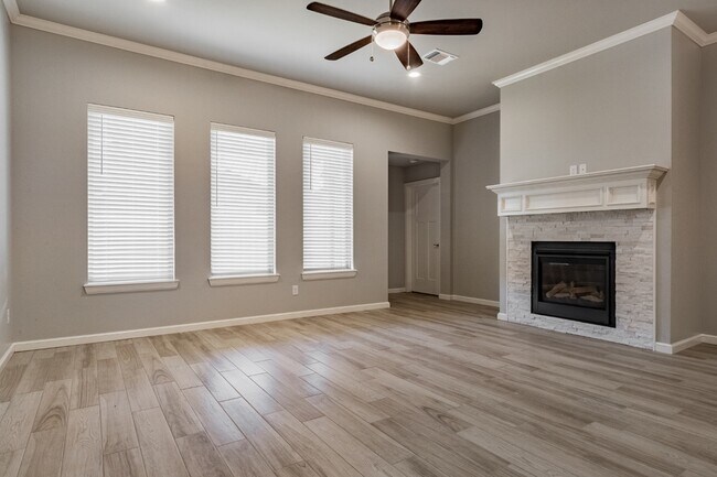 Building Photo - 6296 NW 178th Ter