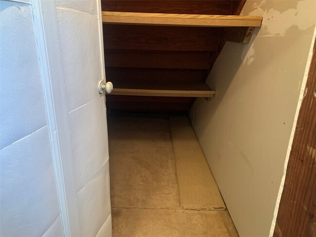 Building Photo - 1919 Wentworth St