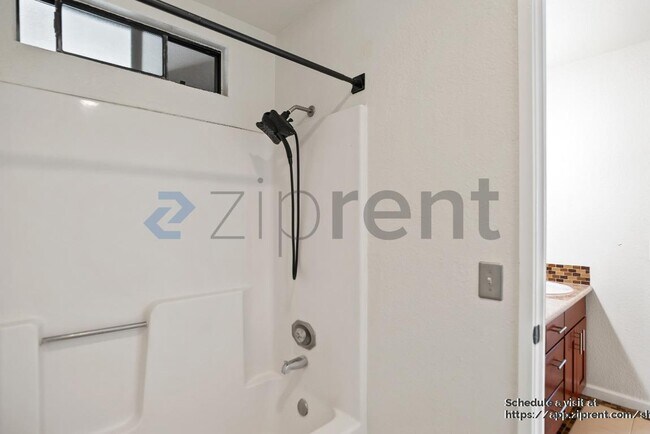 Building Photo - 16931 Sorrel Way