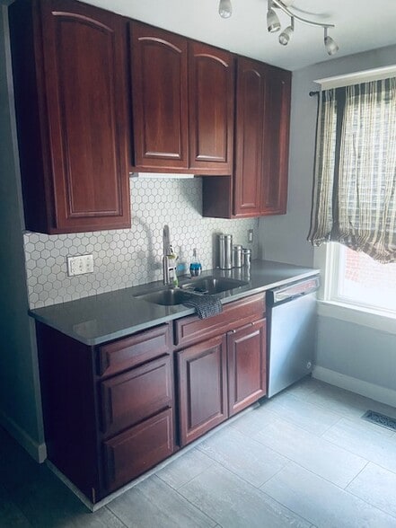 Kitchen 2 - 1315 Claytonia Ter