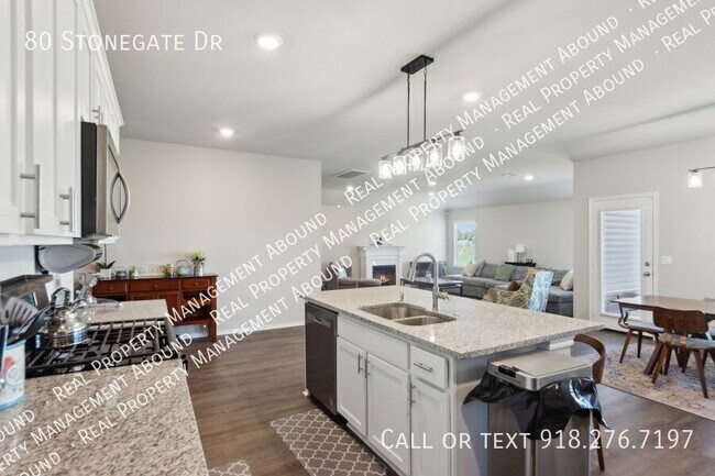 Building Photo - 80 Stonegate Dr