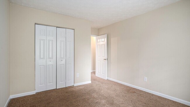 Building Photo - 1946 Marbut Forest Dr