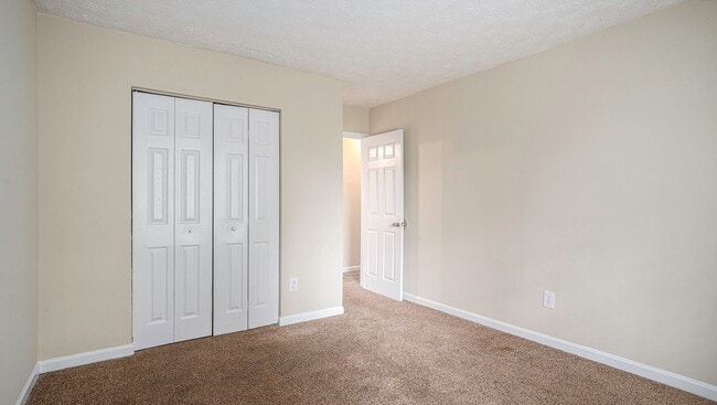 Building Photo - 3 bdrm, 2.5 bath in Lithonia