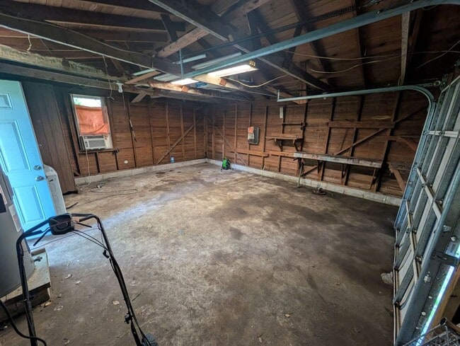 Building Photo - Affordable & Cozy Living at $1,199