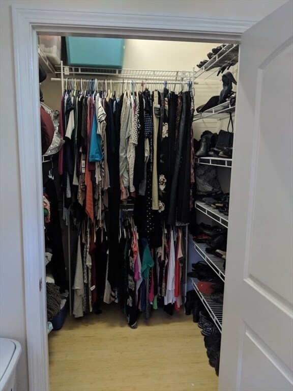 Building Photo - 136R Main St