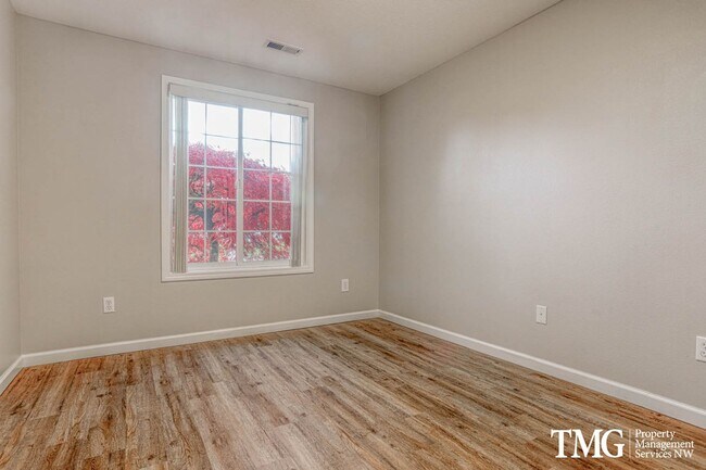 Building Photo - Charming Ranch in Desirable East County with Private Fenced Yard