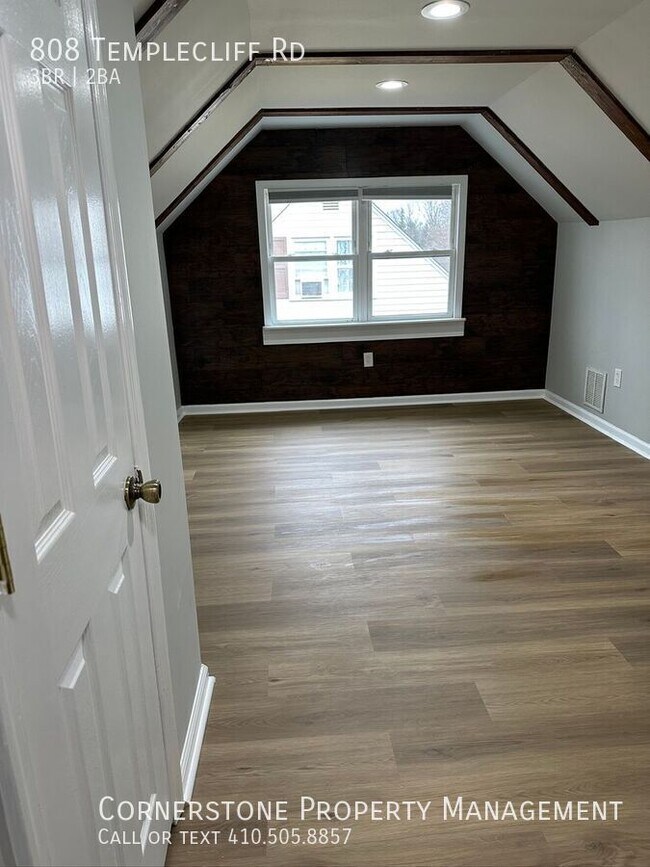 Building Photo - 808 Templecliff Rd