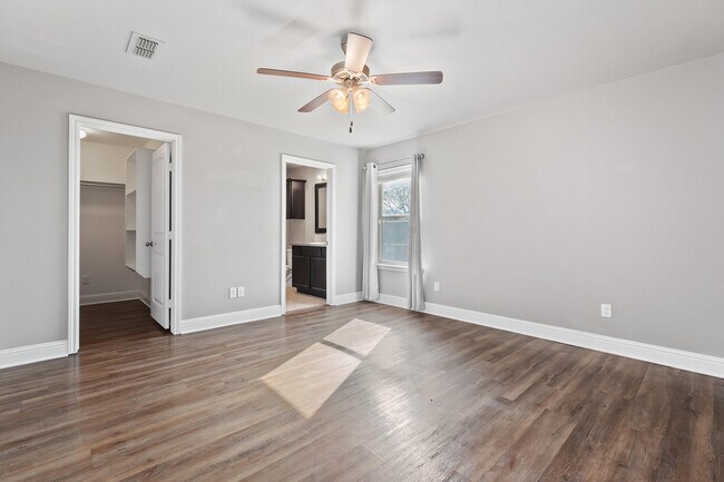 Building Photo - 7029 34th Pl