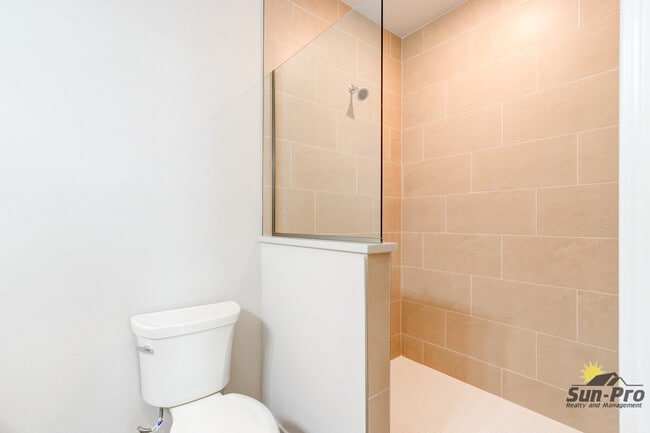 Building Photo - 3046 Isles Wy