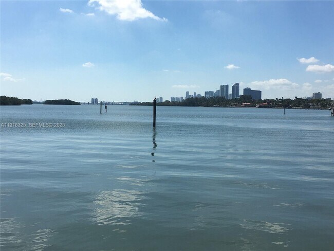 Building Photo - 880 NE 69th St