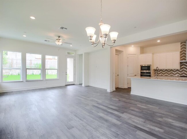 Building Photo - 5204 Watusi Bend