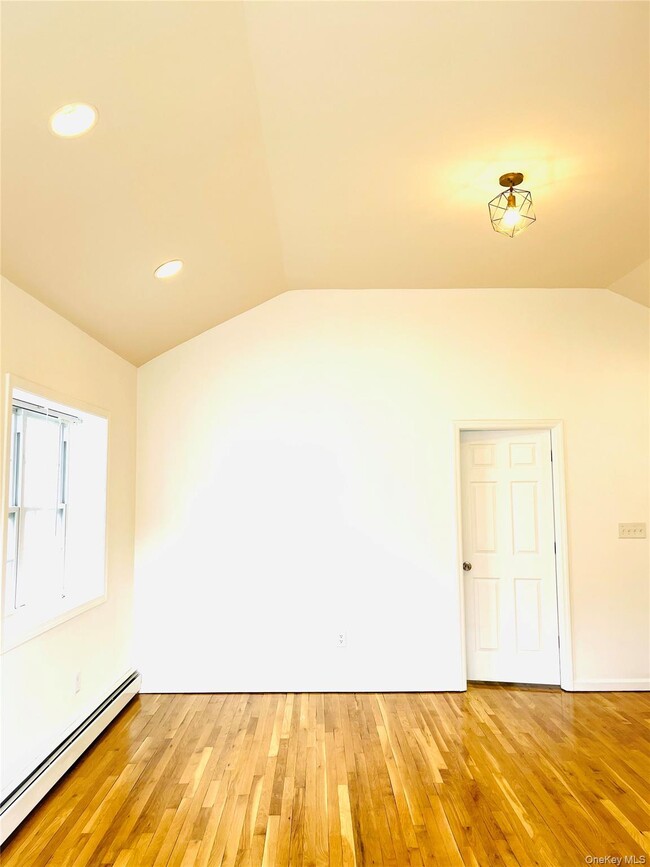 Building Photo - 82-81 88th Pl