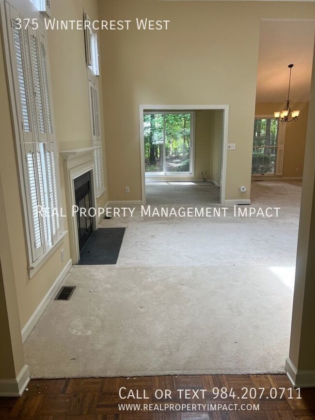 Building Photo - 375 Wintercrest W