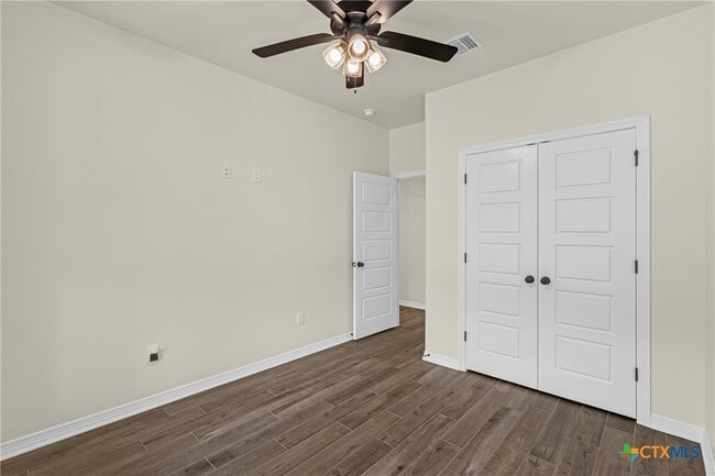 Building Photo - 712 Eagle Pass Dr