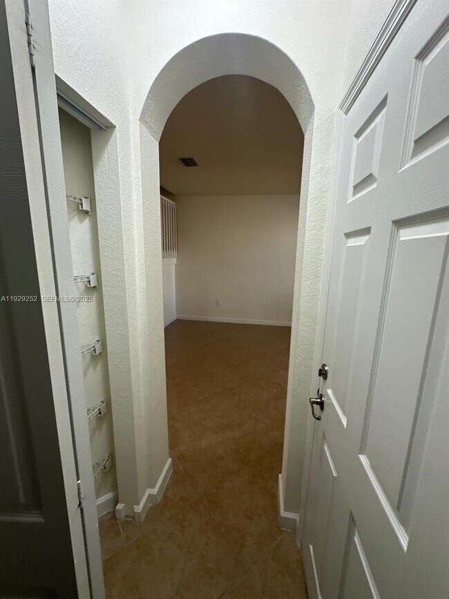 Building Photo - 12444 Emerald Creek Manor