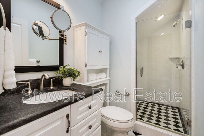 Building Photo - 775 Kirkcrest Rd