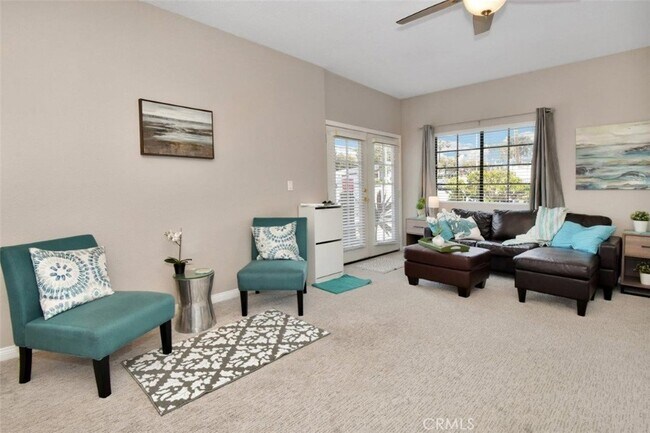 Building Photo - 328 Rosecrans Ave