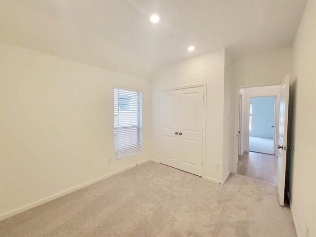 Building Photo - 30326 Centipede Grv Ln