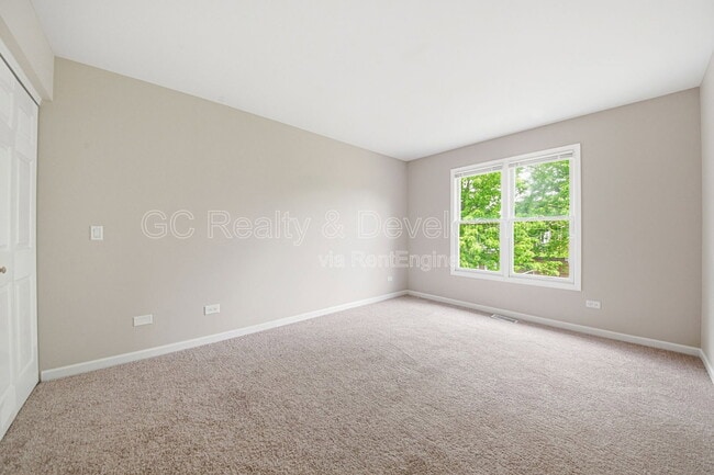 Building Photo - 1244 Pine Grove Ave