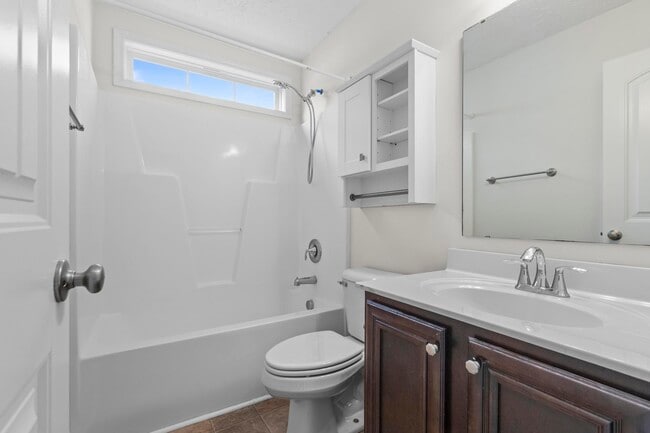 Building Photo - 406 Amaryllis Ln