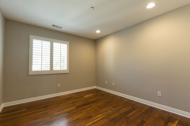 Building Photo - Single Family Golf Course Home for rent in...