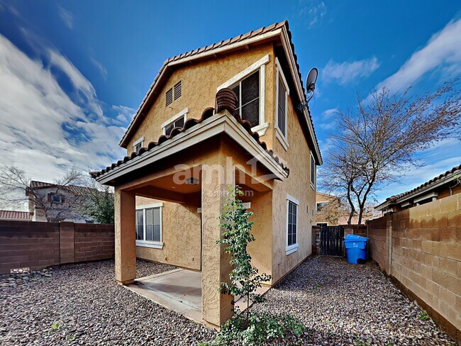 Building Photo - 3860 E Flower St