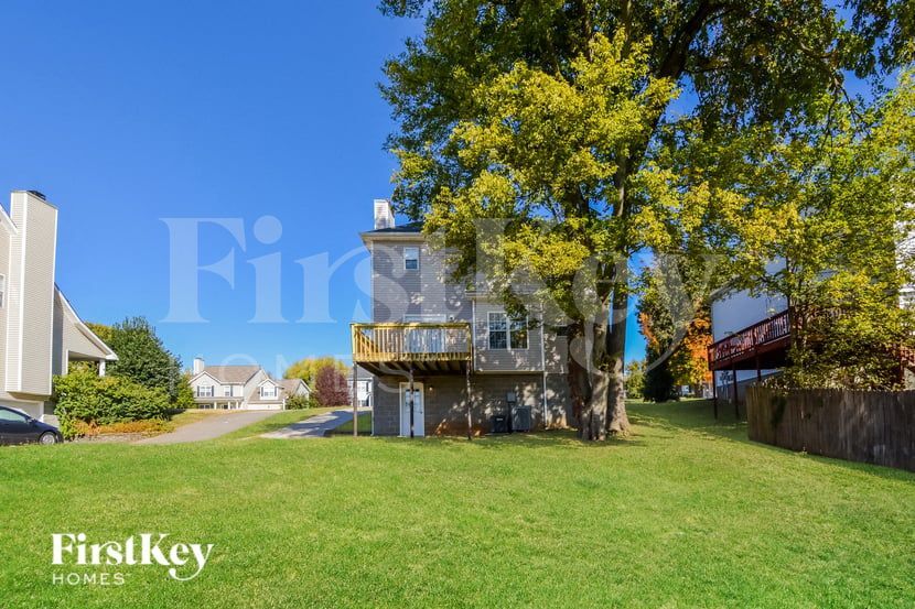 Building Photo - 1930 Whirlaway Cir