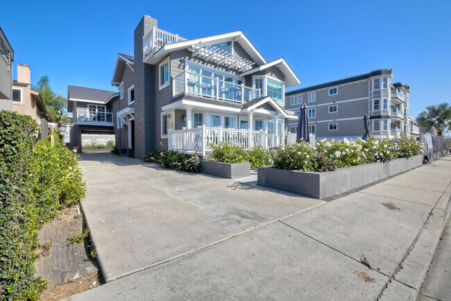 Building Photo - 3636 Carlsbad Blvd