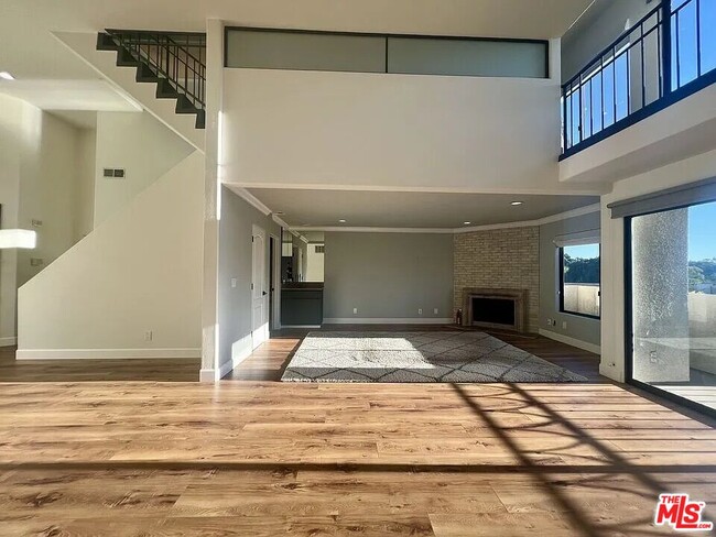 Building Photo - 390 S Sepulveda Blvd