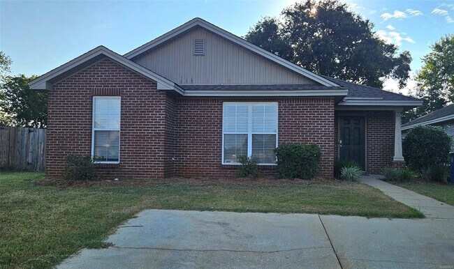 Building Photo - 740 Buena Vista Loop