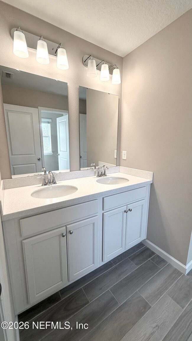 Building Photo - 12168 Blockhouse Crk Ct