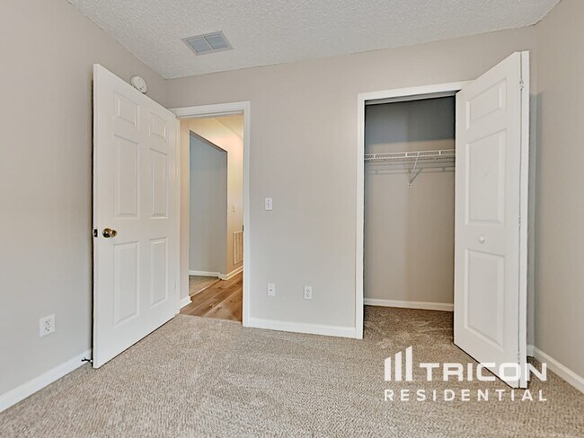 Building Photo - 4300 Lindy Trail