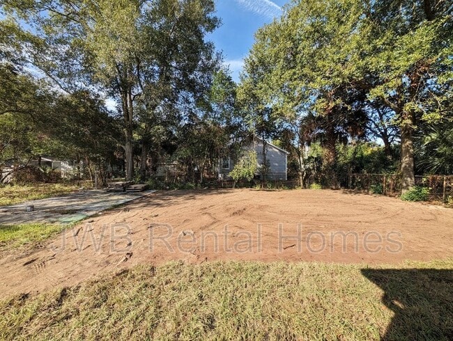 Building Photo - 1538 Harrison St