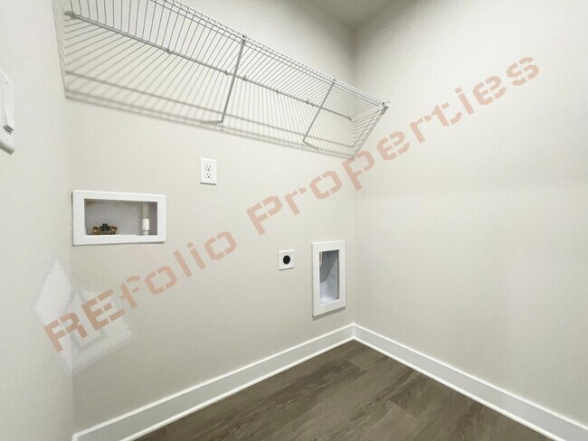 Building Photo - 713 Haystack View Rd