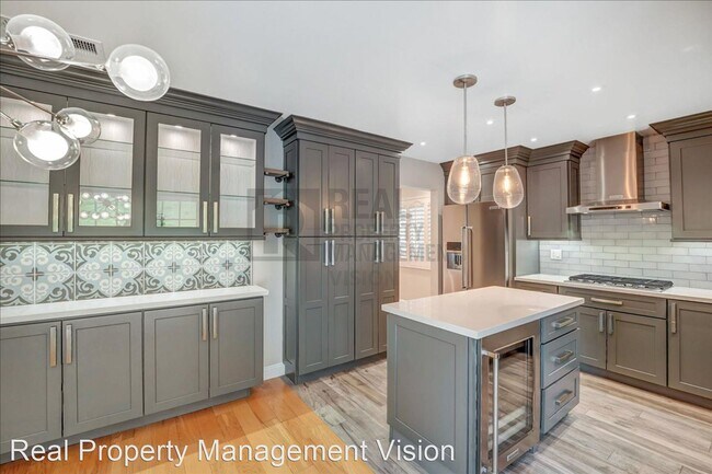 Building Photo - 3 br, 2.5 bath House - 3928 Ackerman Drive
