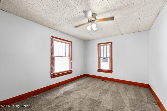 Building Photo - 2730 Montana Ave