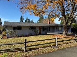 Building Photo - 3Bd/2Ba Everett House