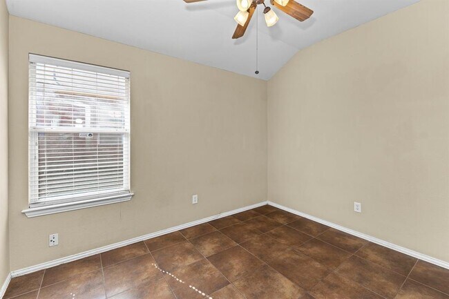 Building Photo - 208 Pecanwood S