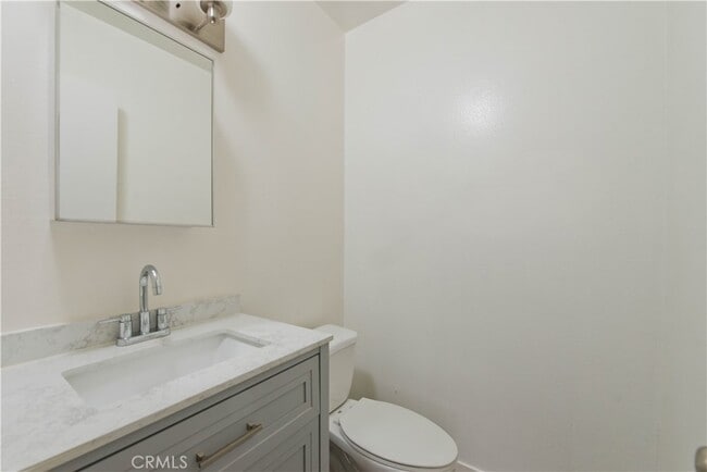 Building Photo - 5415 Newcastle Ave
