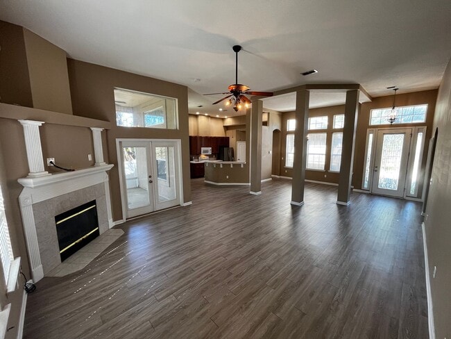 Building Photo - 4 bed / 2.5 bath in Middleburg