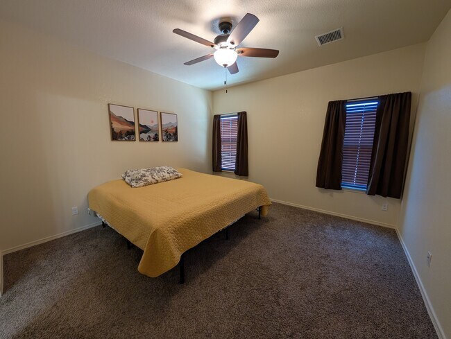 Building Photo - 5604 New Castle Ct